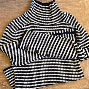 Max Mara Super Soft Black & White Wool Striped Turtleneck Sweater S